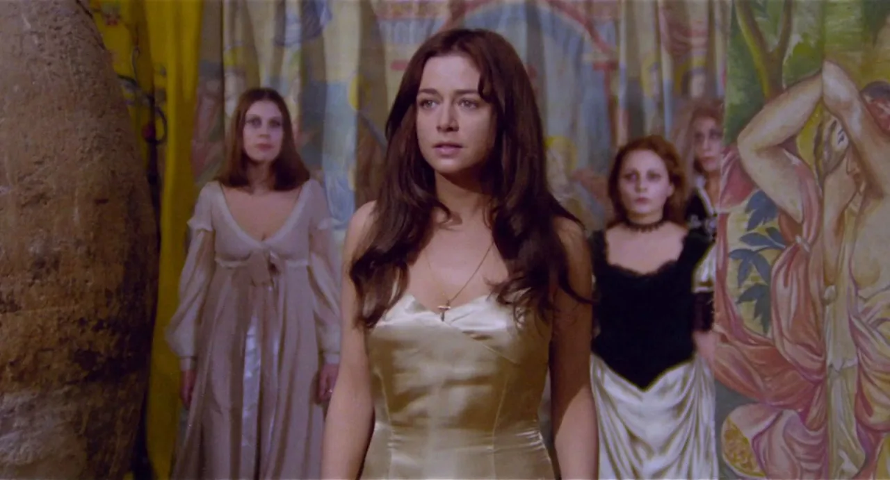 El extraño amor de los vampiros (1975)