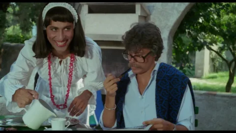 On se calme et on boit frais à Saint-Tropez (1987)