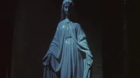 Seiju gakuen (1974)