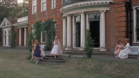 Lust for a Vampire (FullHDRip) (1971)