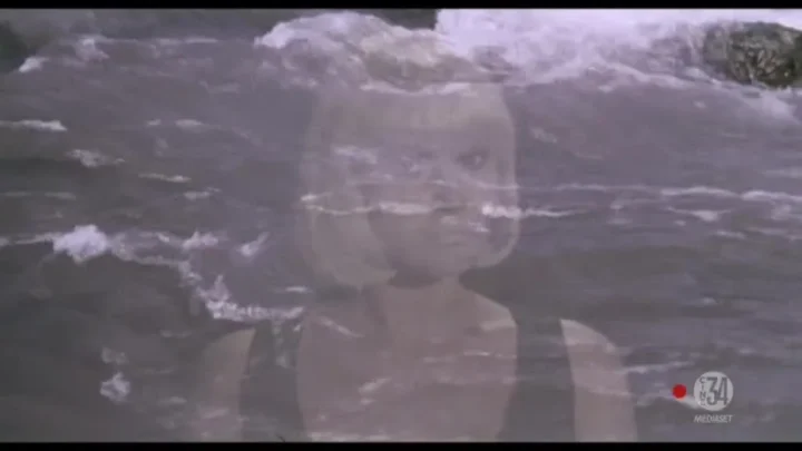 La supplente (1975)