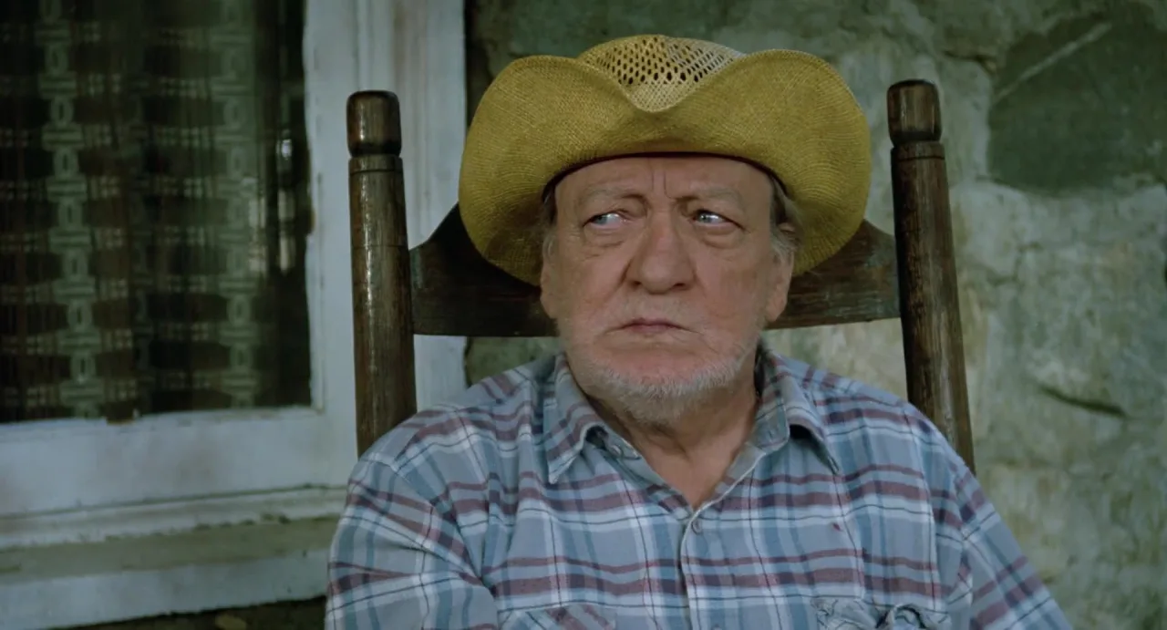 Auntie Lee’s Meat Pies (1992)
