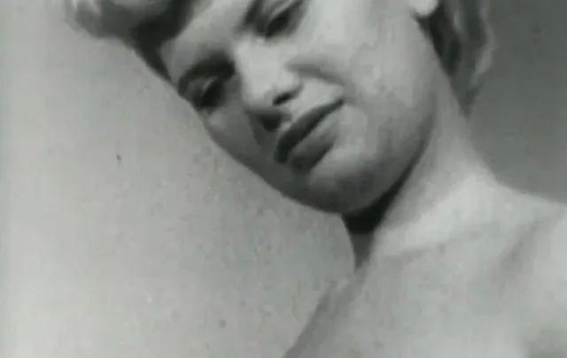 Big Bust Loops 39 (1950’s)