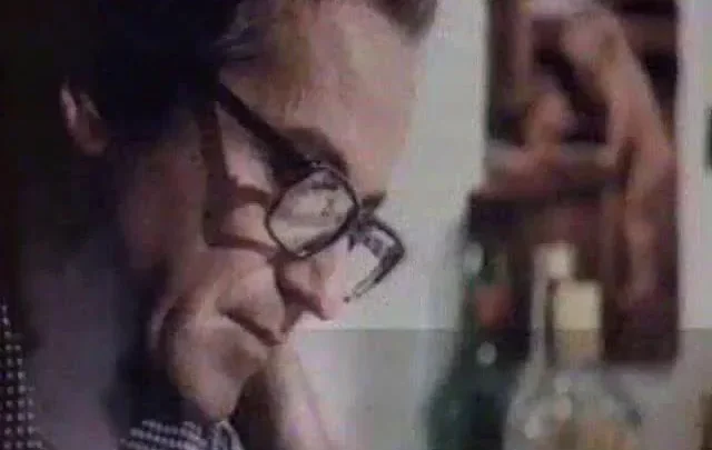 Striptease (1976)