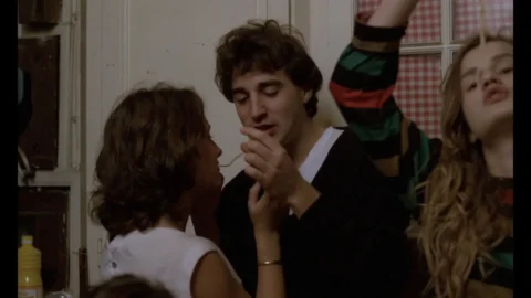 À nos amours (1983)  (FullHDRip)