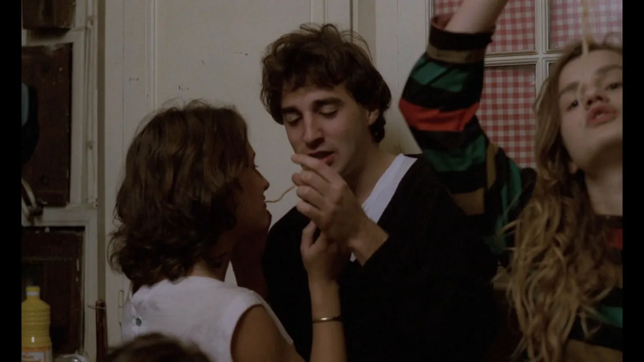 À nos amours (1983)  (FullHDRip)