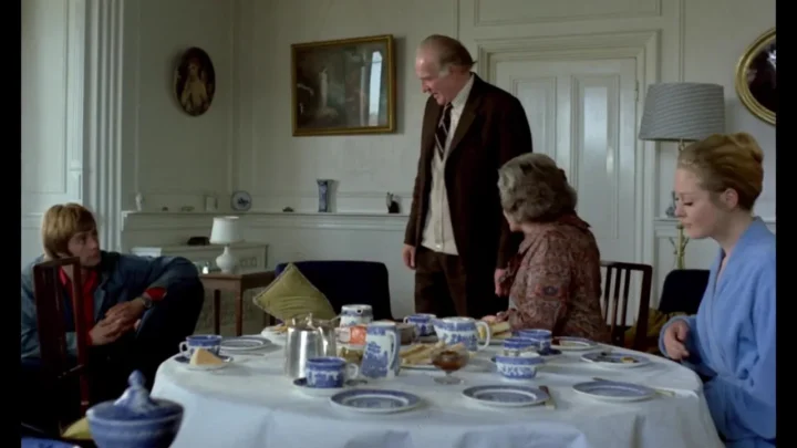 The Flesh And Blood Show (1972) (FullHDRip)