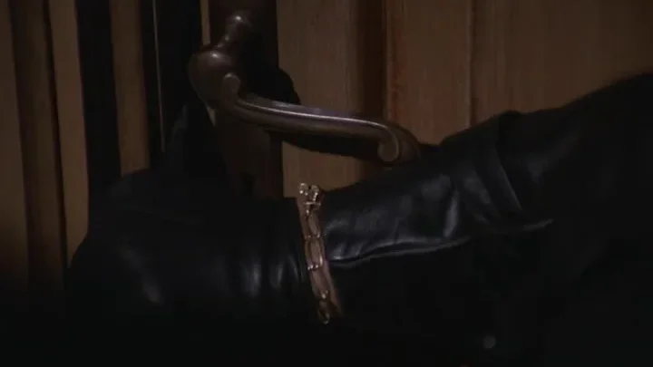 Le calde labbra del carnefice (1974)