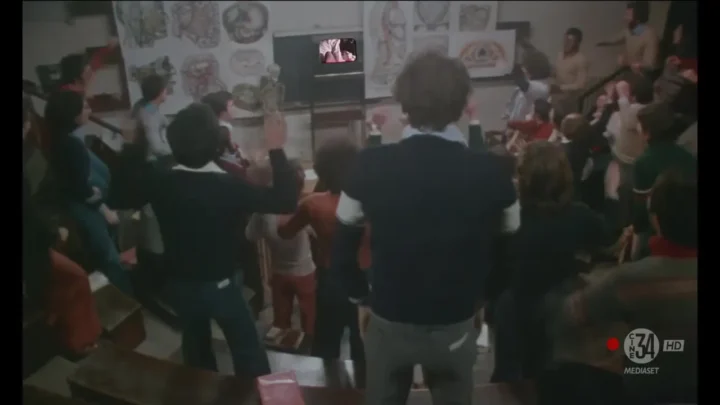 La dottoressa sotto il lenzuolo (1976) (FullHDRip)