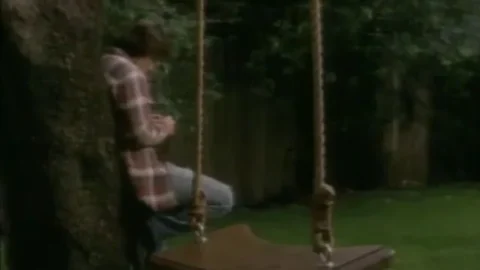 Hot Line – Season 1 Episode 6: The Homecoming (1994)