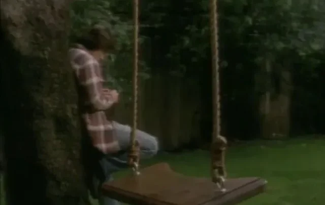 Hot Line – Season 1 Episode 6: The Homecoming (1994)