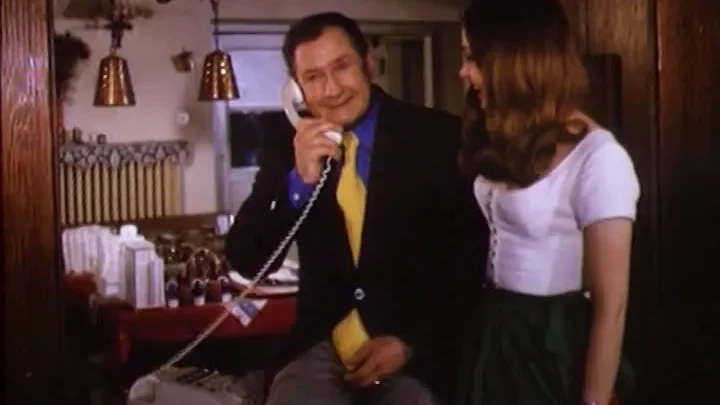 Liebesgrusse aus der Lederhose 2: Zwei Kumpel auf der Alm (1974)