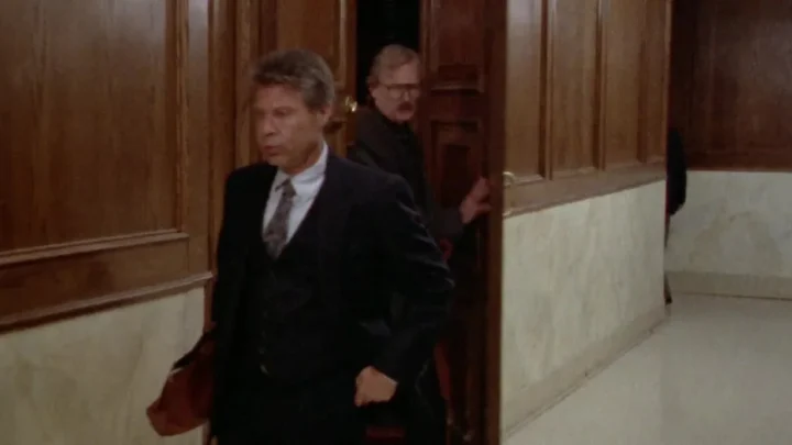 Champagne and Bullets (1993)