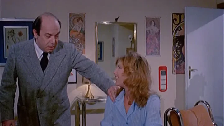 La ripetente fa l’occhietto al preside (1980) (Better Quality)