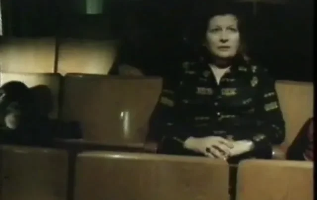 Camarera en alquiler (1976)