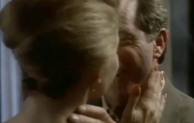 Hot Line – Season 1 Episode 1: Highest Bidder (1994)