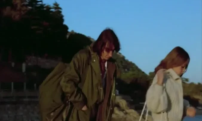 Une vierge pour Saint-Tropez (1975)