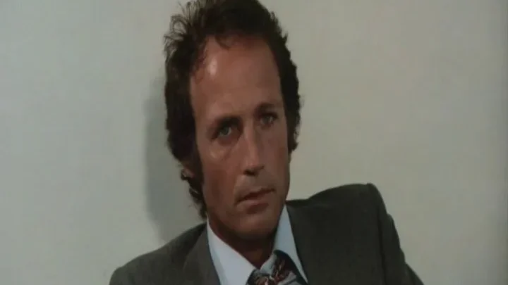 Il vizio ha le calze nere (1975) (Better Quality)